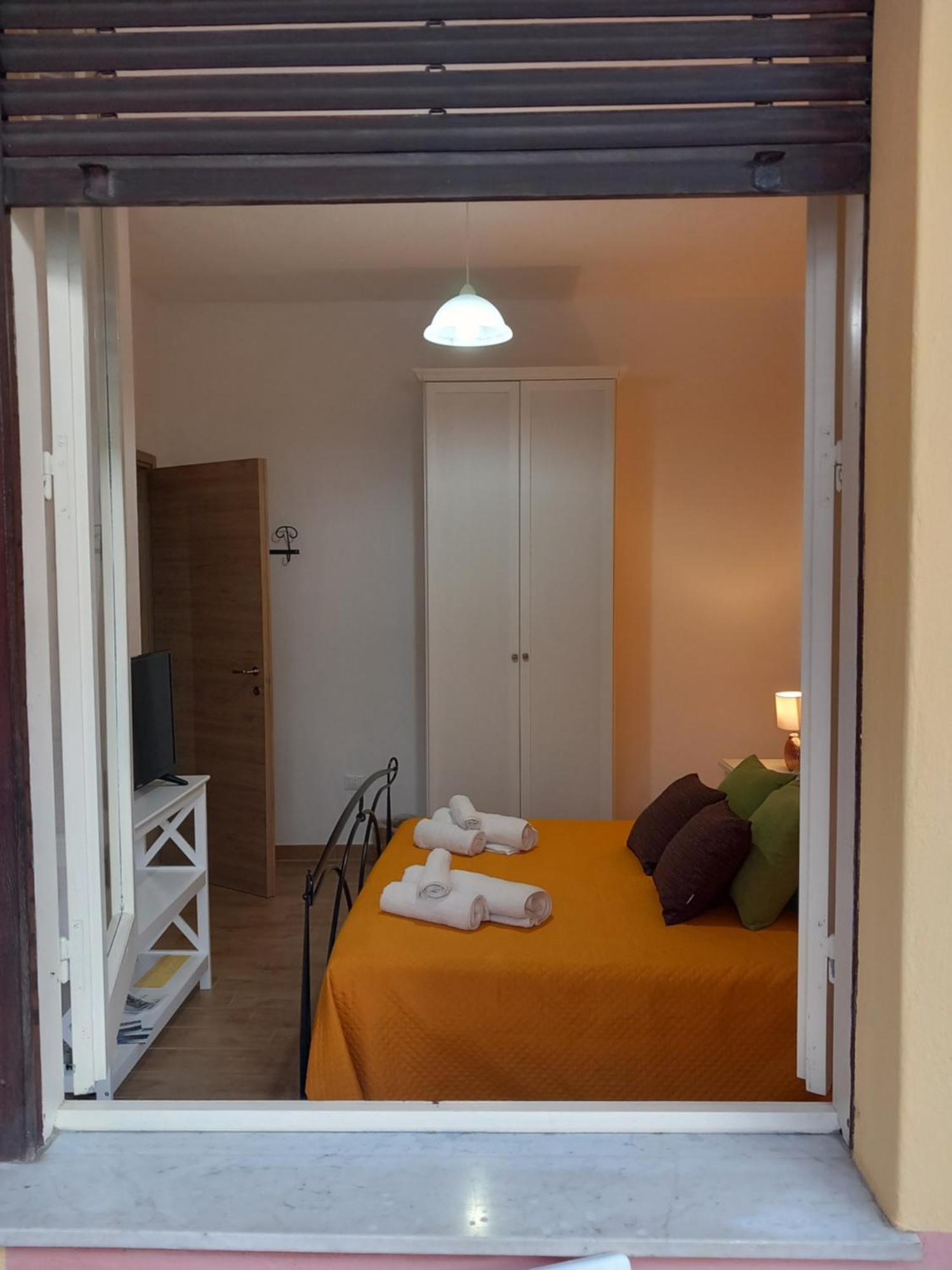 Divina Cuspide Bed & Breakfast กุซปีนี ภายนอก รูปภาพ